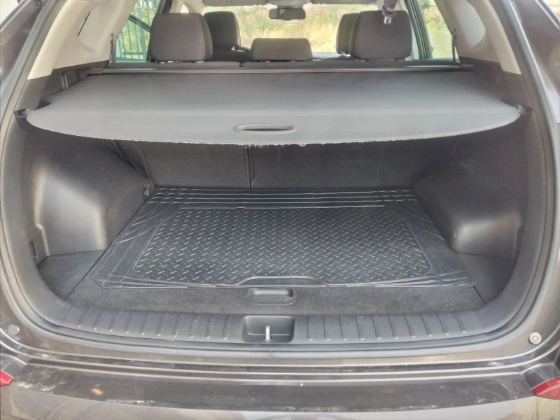 Hyundai Tucson 1.7CRDI EURO 6B топ, снимка 7 - Автомобили и джипове - 51605354