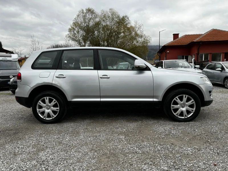 VW Touareg, снимка 8 - Автомобили и джипове - 52322928