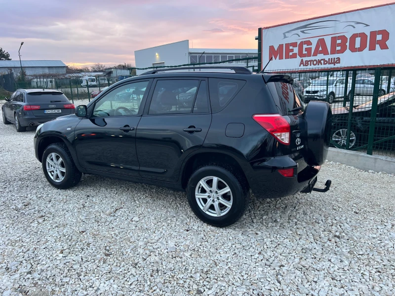Toyota Rav4 2.2 D4D/136p.s-4x4, снимка 4 - Автомобили и джипове - 52516784
