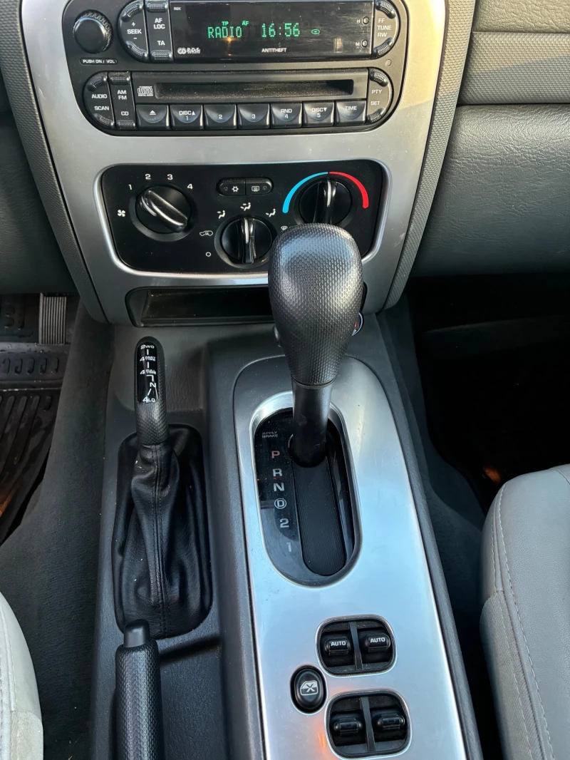 Jeep Cherokee, снимка 7 - Автомобили и джипове - 53036781