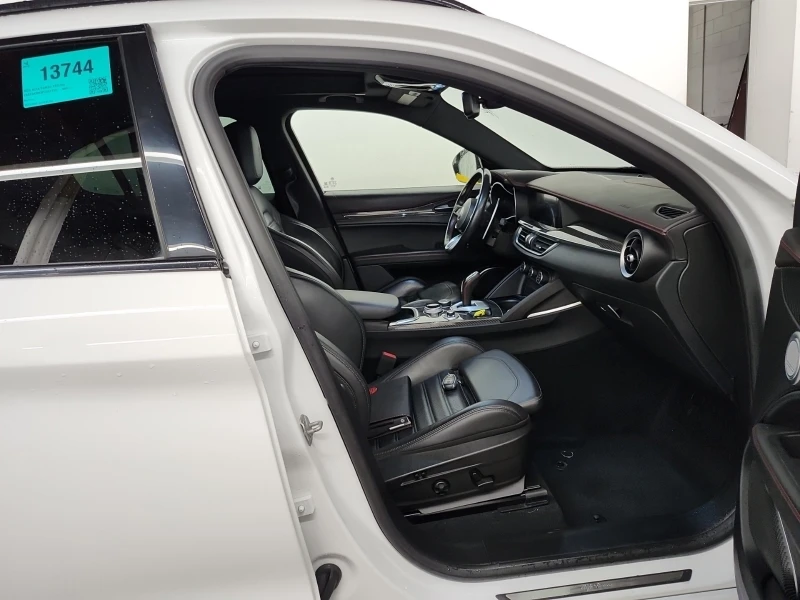 Alfa Romeo Stelvio Estrema, снимка 8 - Автомобили и джипове - 53480219