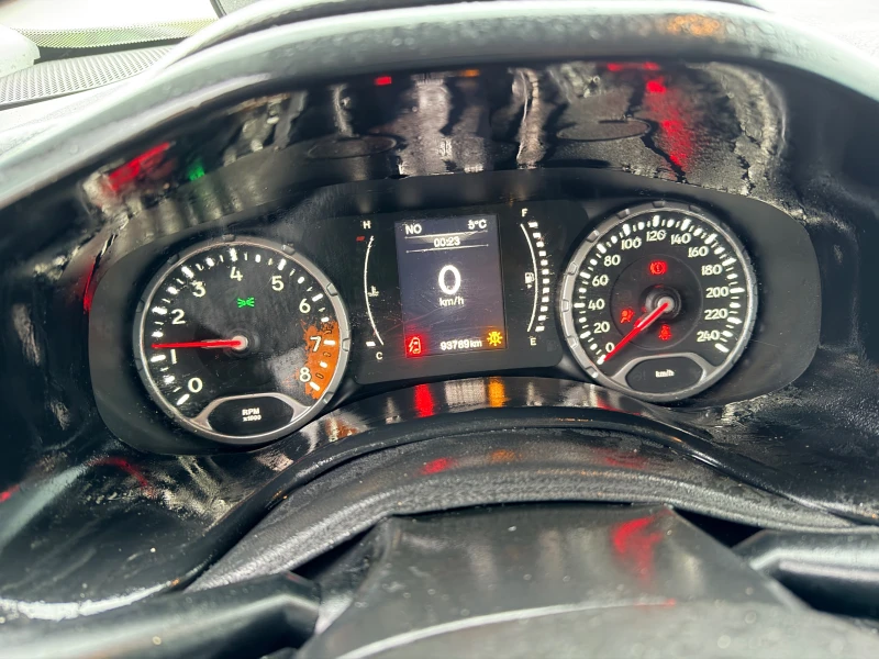 Jeep Renegade 1.6i, снимка 10 - Автомобили и джипове - 53514080