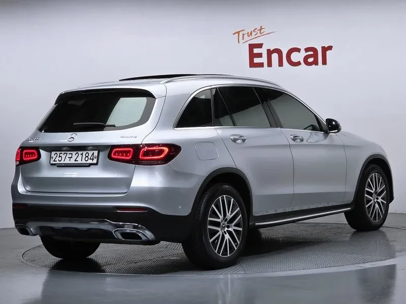 Mercedes-Benz GLC 4MATIC, снимка 2 - Автомобили и джипове - 56016882