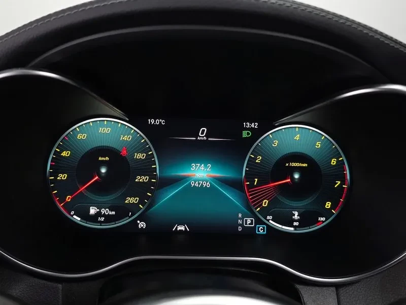 Mercedes-Benz GLC 4MATIC, снимка 8 - Автомобили и джипове - 56016882