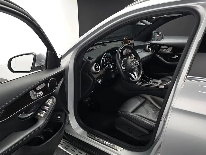 Mercedes-Benz GLC 4MATIC, снимка 10 - Автомобили и джипове - 56016882
