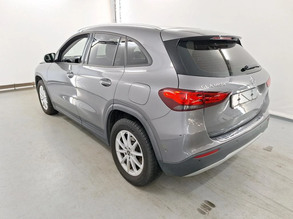 Mercedes-Benz GLA 180 d Business Solution - изображение 3