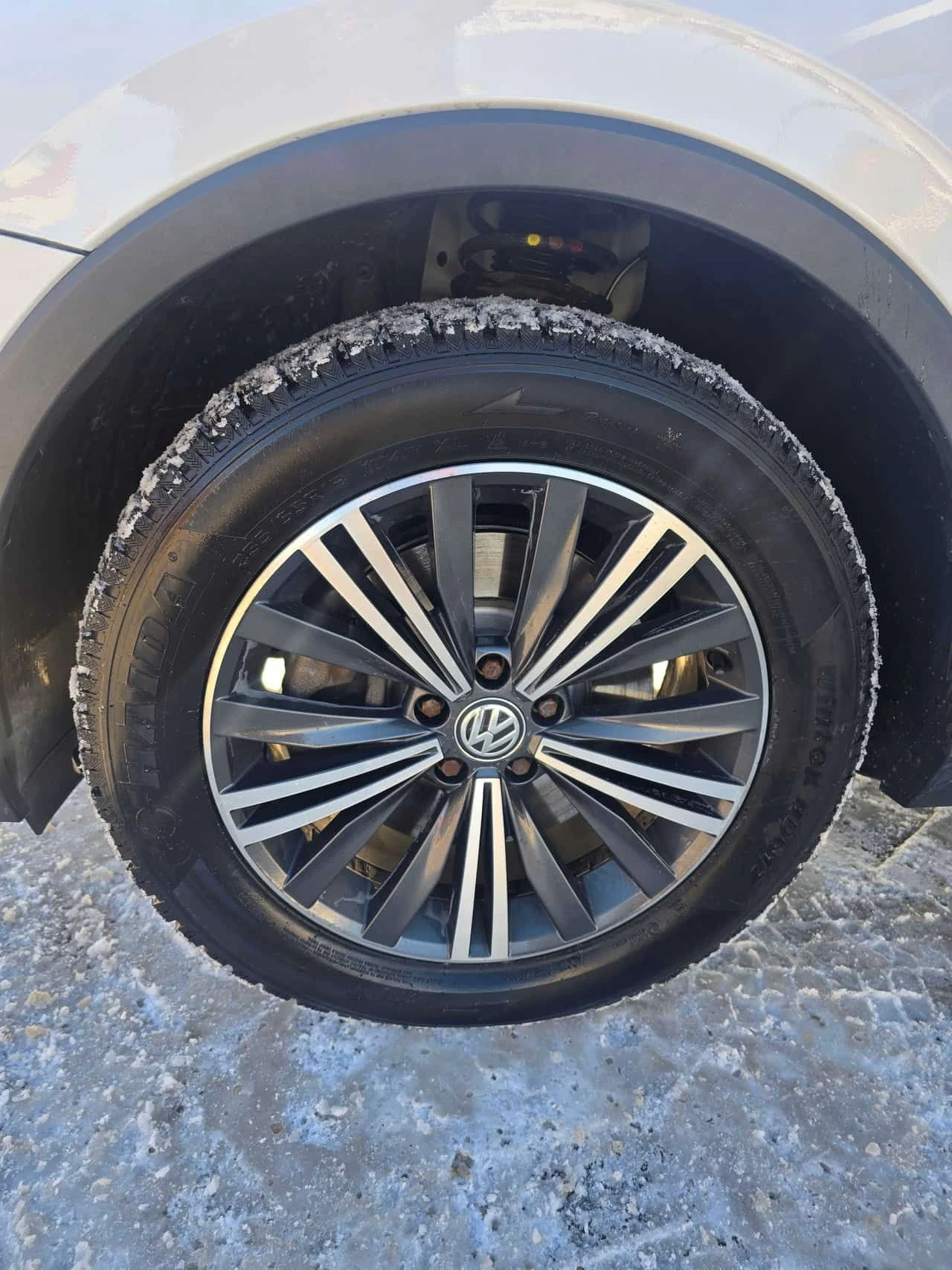 VW Tiguan * Highline * CARFAX * ЦЕНА ДО БГ - изображение 6