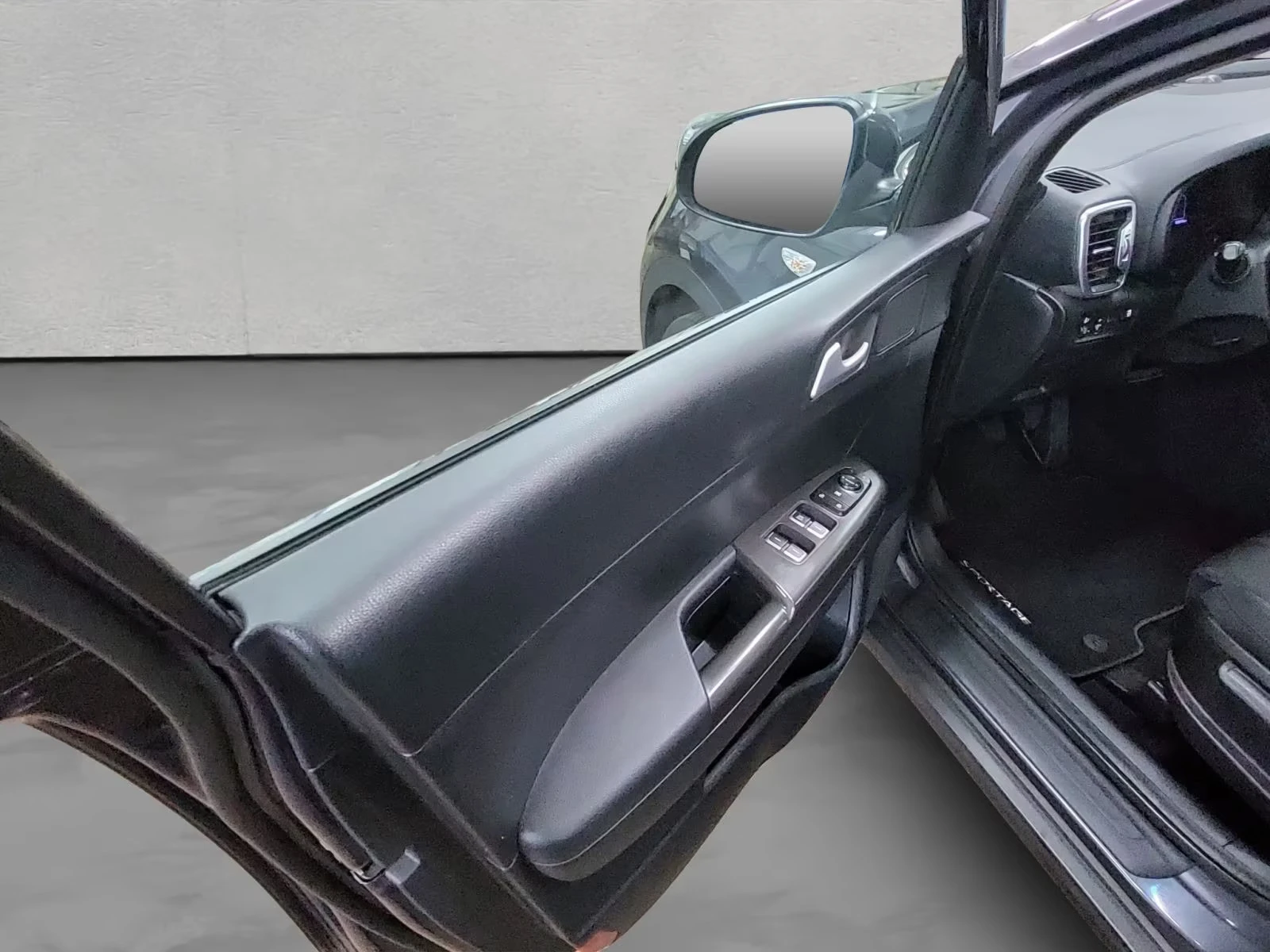 Kia Sportage 1.6 GDI/132 к.с./1СОБСТВЕНИК/СЕРВИЗНА ИСТОРИЯ/TOП , снимка 13 - Автомобили и джипове - 54134525