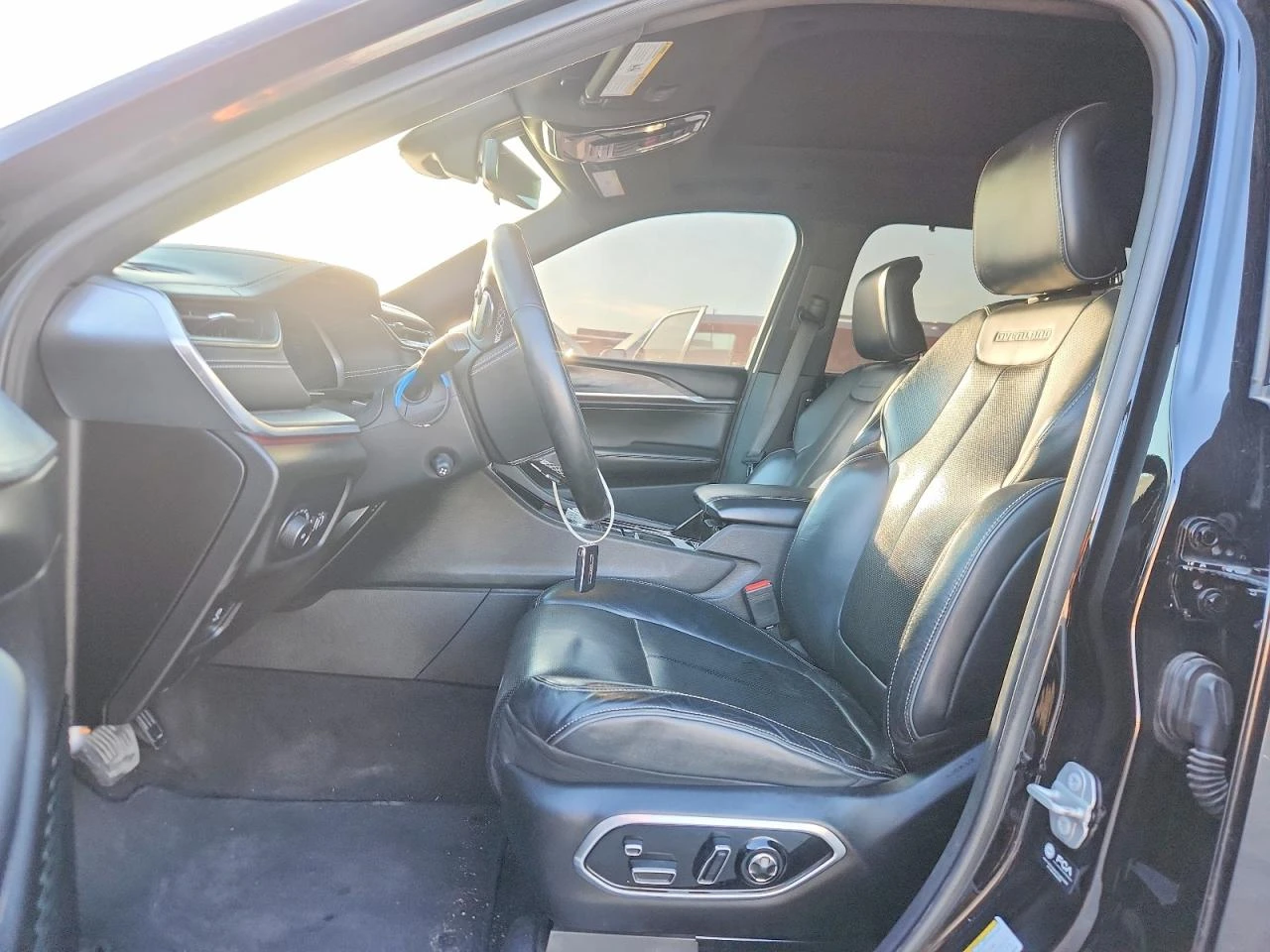 Jeep Grand cherokee 3.6l L Overland, снимка 7 - Автомобили и джипове - 54416962