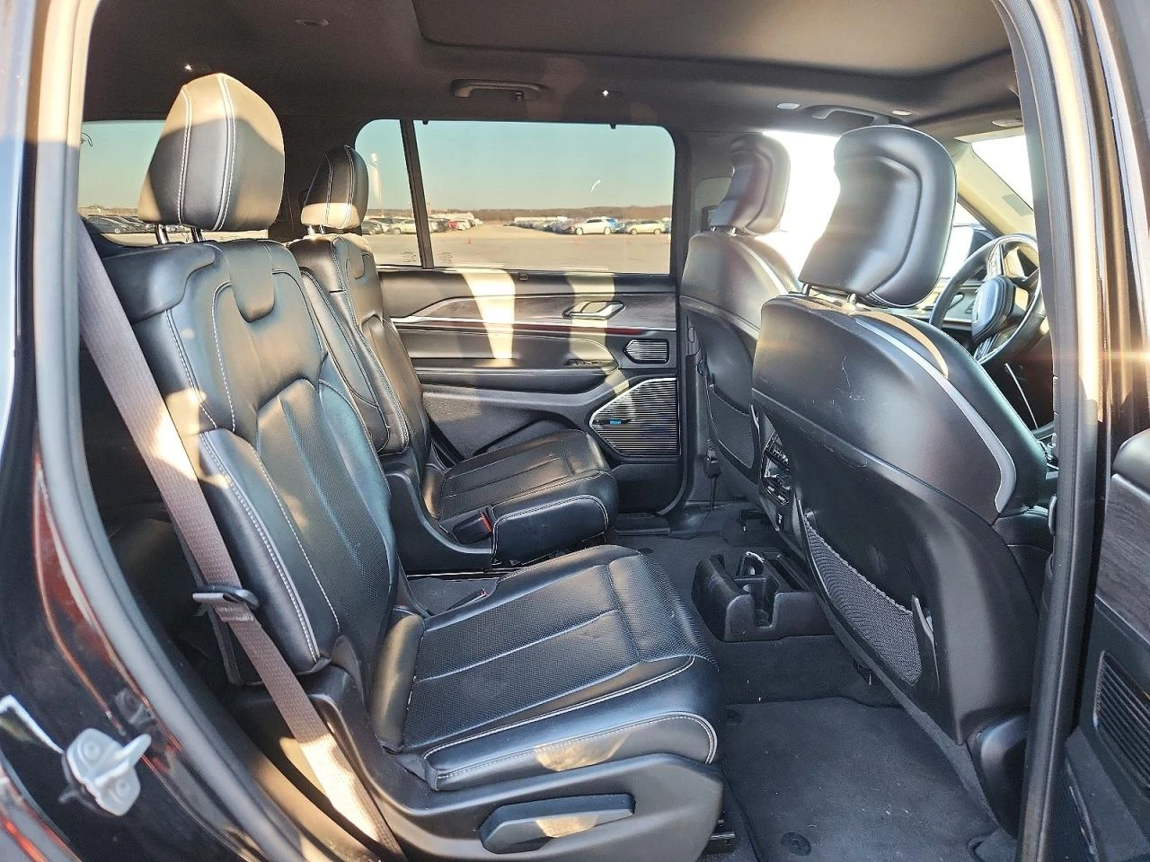 Jeep Grand cherokee 3.6l L Overland, снимка 11 - Автомобили и джипове - 54416962
