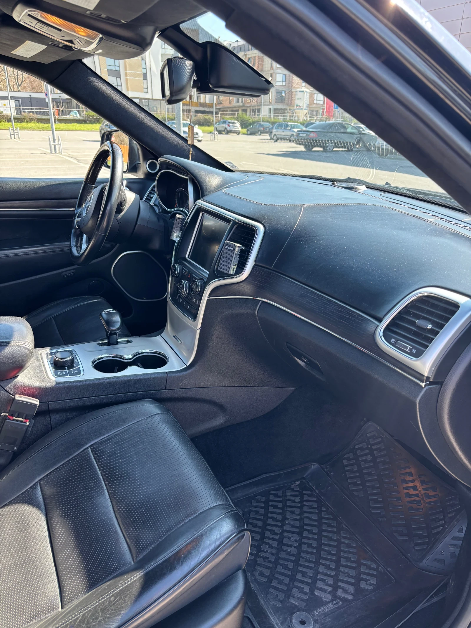 Jeep Grand cherokee SUMMIT 5.7HEMI LPG, снимка 9 - Автомобили и джипове - 54496202