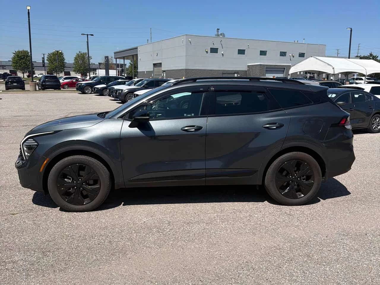 Kia Sportage X-Line Limited| PANO| ОБДУХВАНЕ| 2 КЛЮЧА, снимка 2 - Автомобили и джипове - 55574354