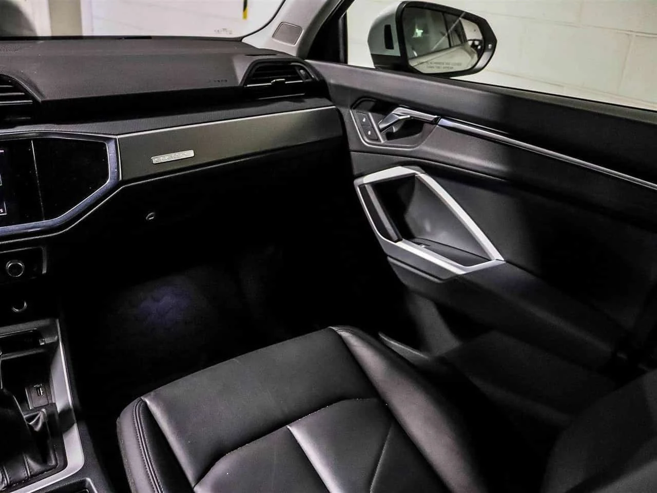 Audi Q3 * 45 TFSI * CARFAX *  | Mobile.bg � ����������� 10