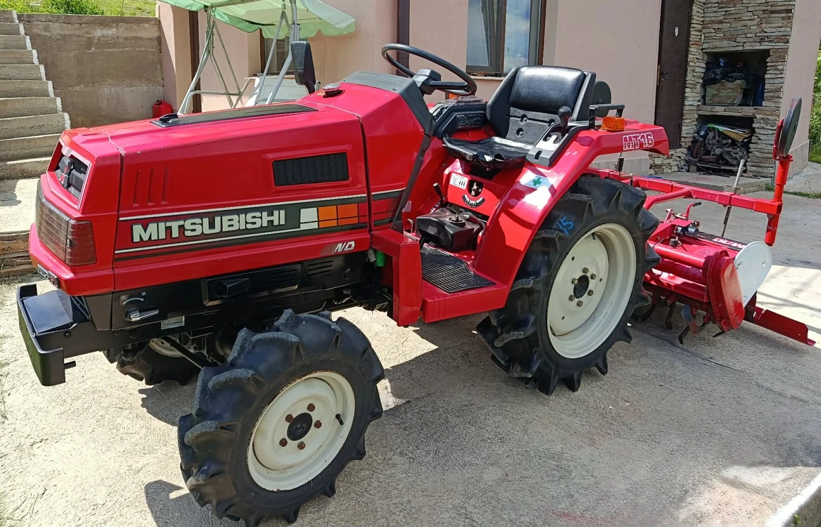 Трактор Mitsubishi MT16