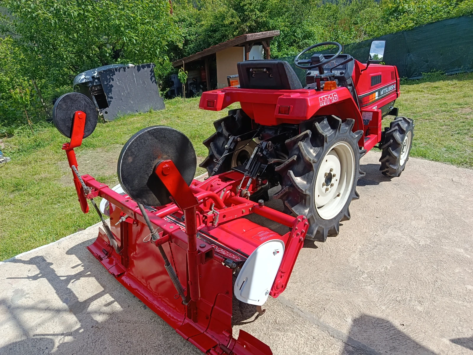 Трактор Mitsubishi MT16, снимка 3 - Селскостопанска техника - 54635645