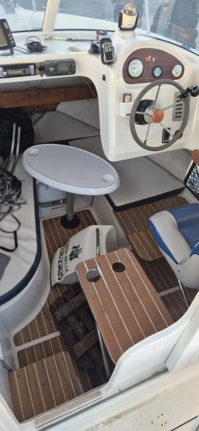 Моторна яхта Quicksilver Pilothouse 580, снимка 9