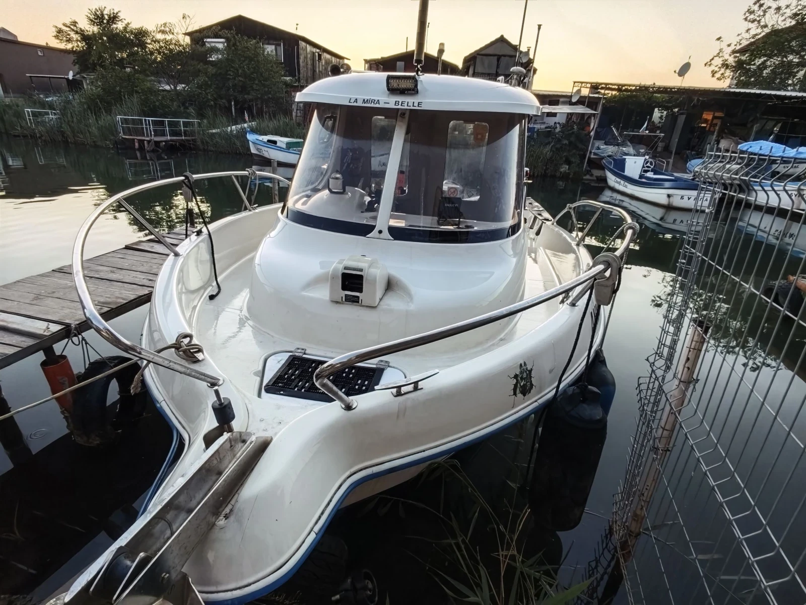 Моторна яхта Quicksilver Pilothouse 580