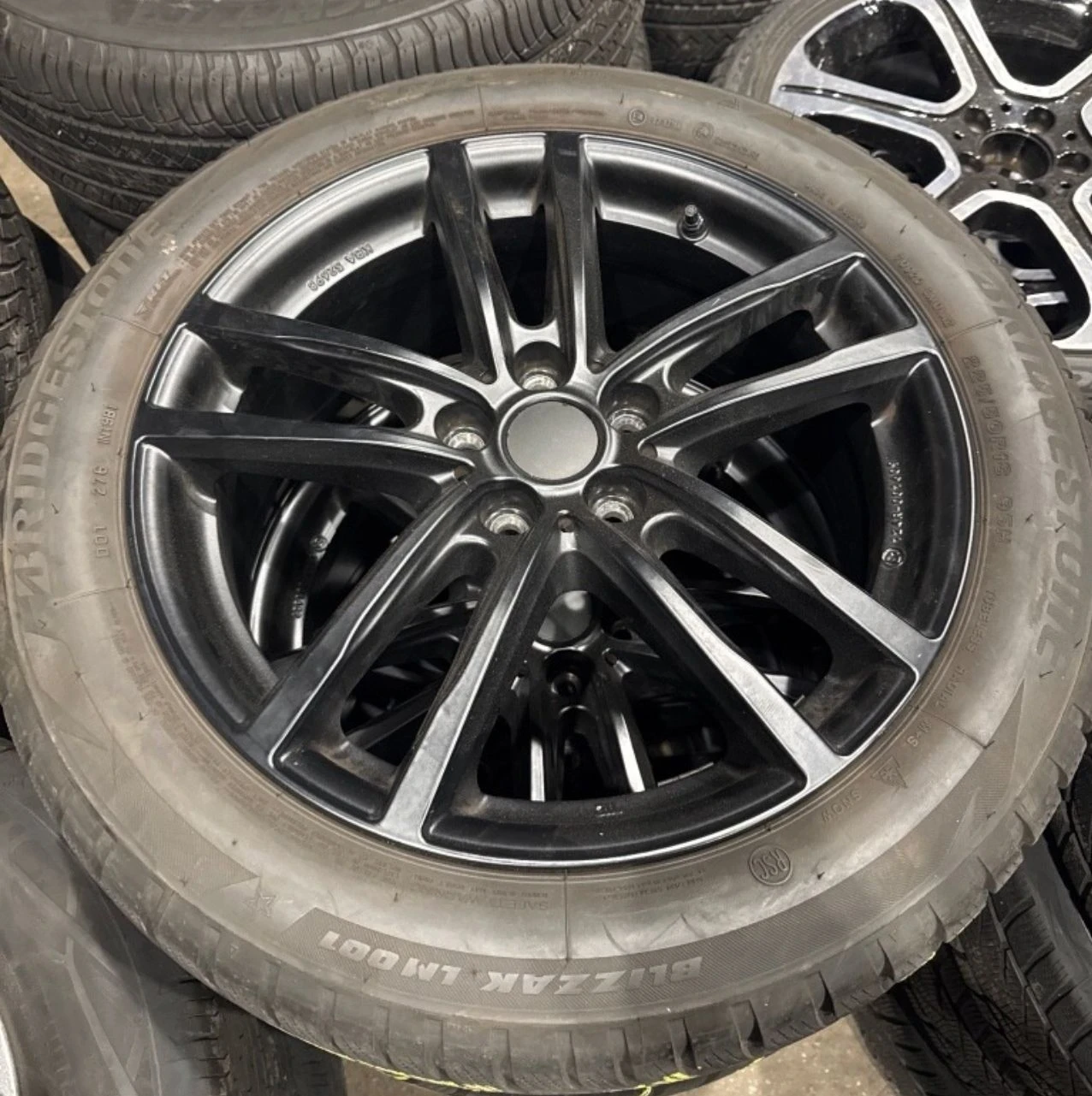Гуми с джанти Bridgestone 225/50R18