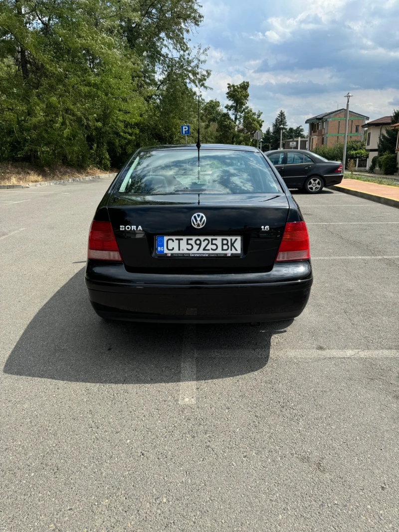 VW Bora 1.6 SR, снимка 3 - Автомобили и джипове - 46822198