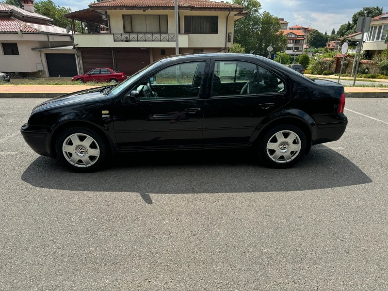 VW Bora 1.6 SR, снимка 2 - Автомобили и джипове - 46822198