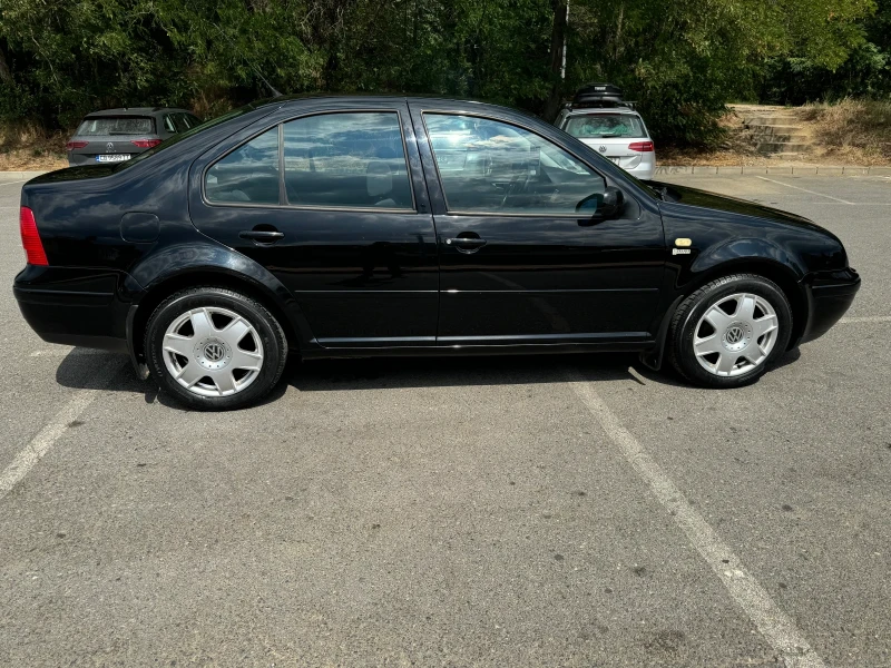 VW Bora 1.6 SR, снимка 4 - Автомобили и джипове - 46822198