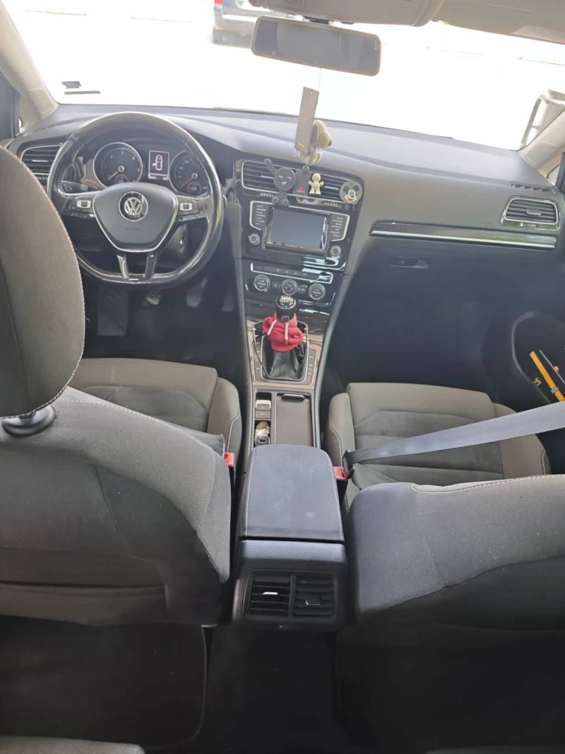 VW Golf 1.6 TDI Blumotion, снимка 7 - Автомобили и джипове - 52243476