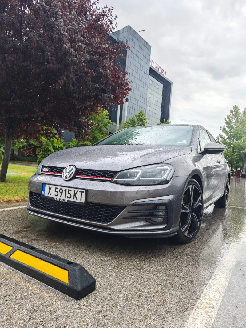 VW Golf 1.6 TDI Blumotion, снимка 2 - Автомобили и джипове - 52243476