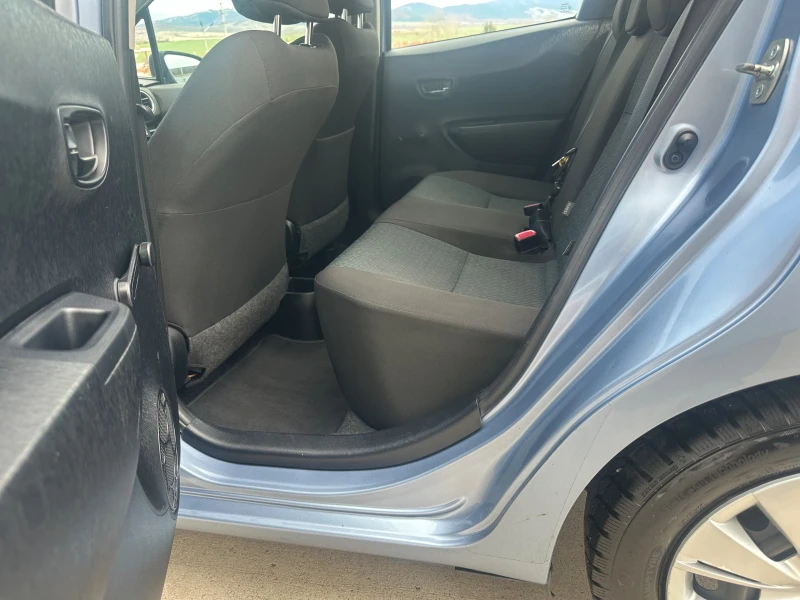 Toyota Yaris 1.3i камера, снимка 13 - Автомобили и джипове - 52493104