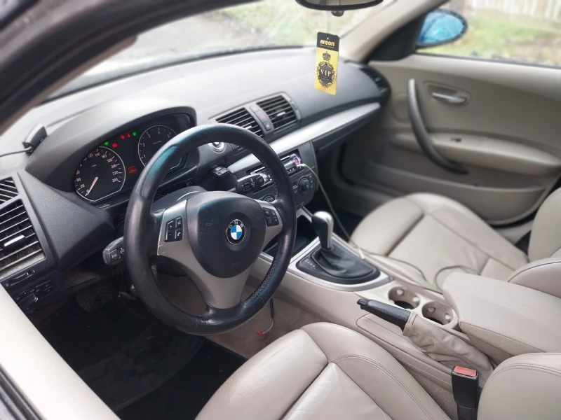 BMW 120 Топ състояние, снимка 5 - Автомобили и джипове - 53054306