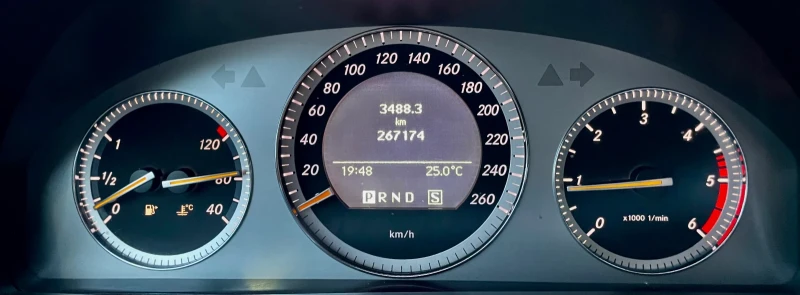 Mercedes-Benz C 220 646 Авангард Автомат, снимка 14 - Автомобили и джипове - 53112557