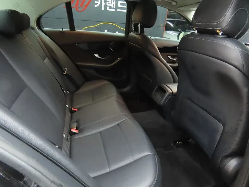 Mercedes-Benz C 180  - изображение 6