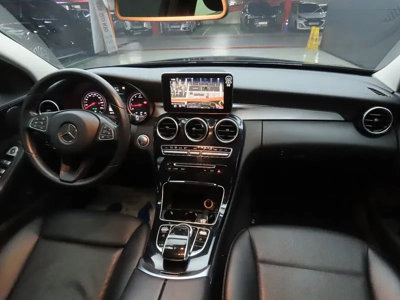 Mercedes-Benz C 180  - изображение 5