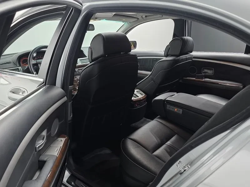 BMW 740 i, снимка 17 - Автомобили и джипове - 55205361