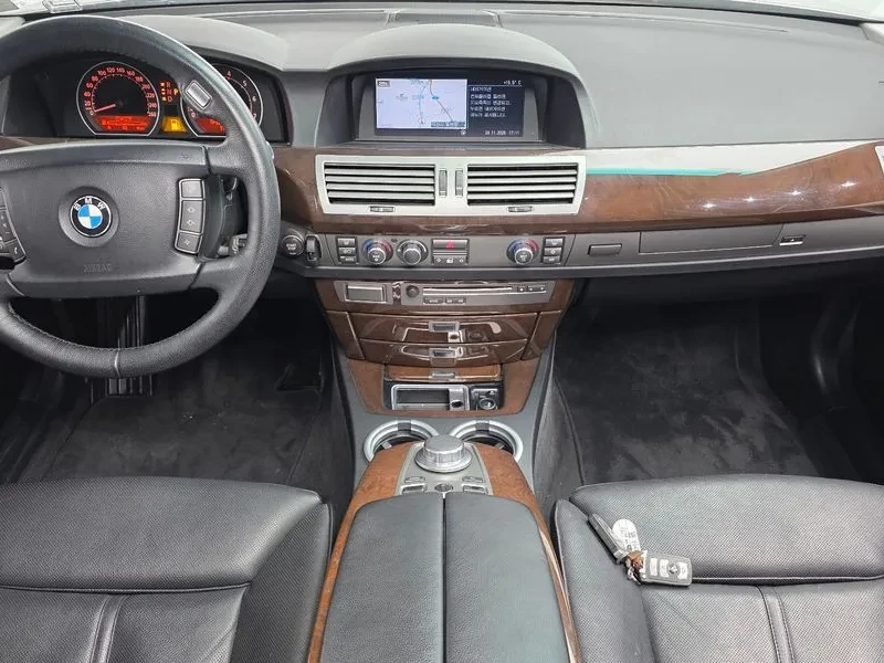 BMW 740 i, снимка 7 - Автомобили и джипове - 55205361