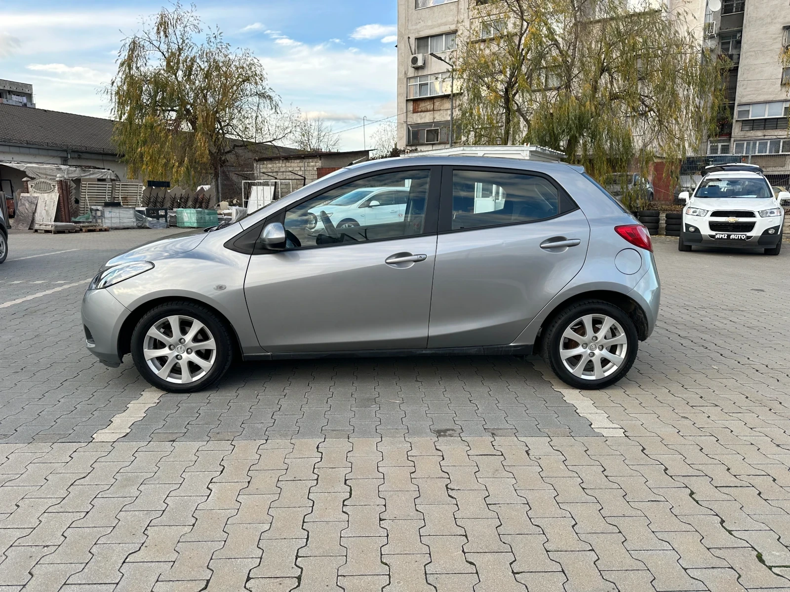 Mazda 2 1.3 - изображение 7