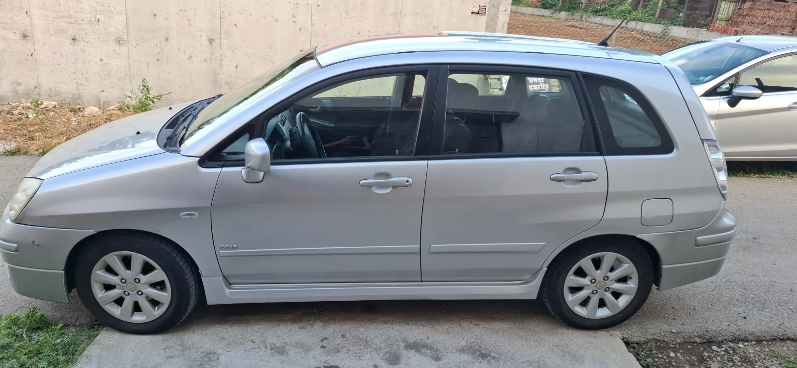 Suzuki Liana 1.4 DDIS - изображение 4