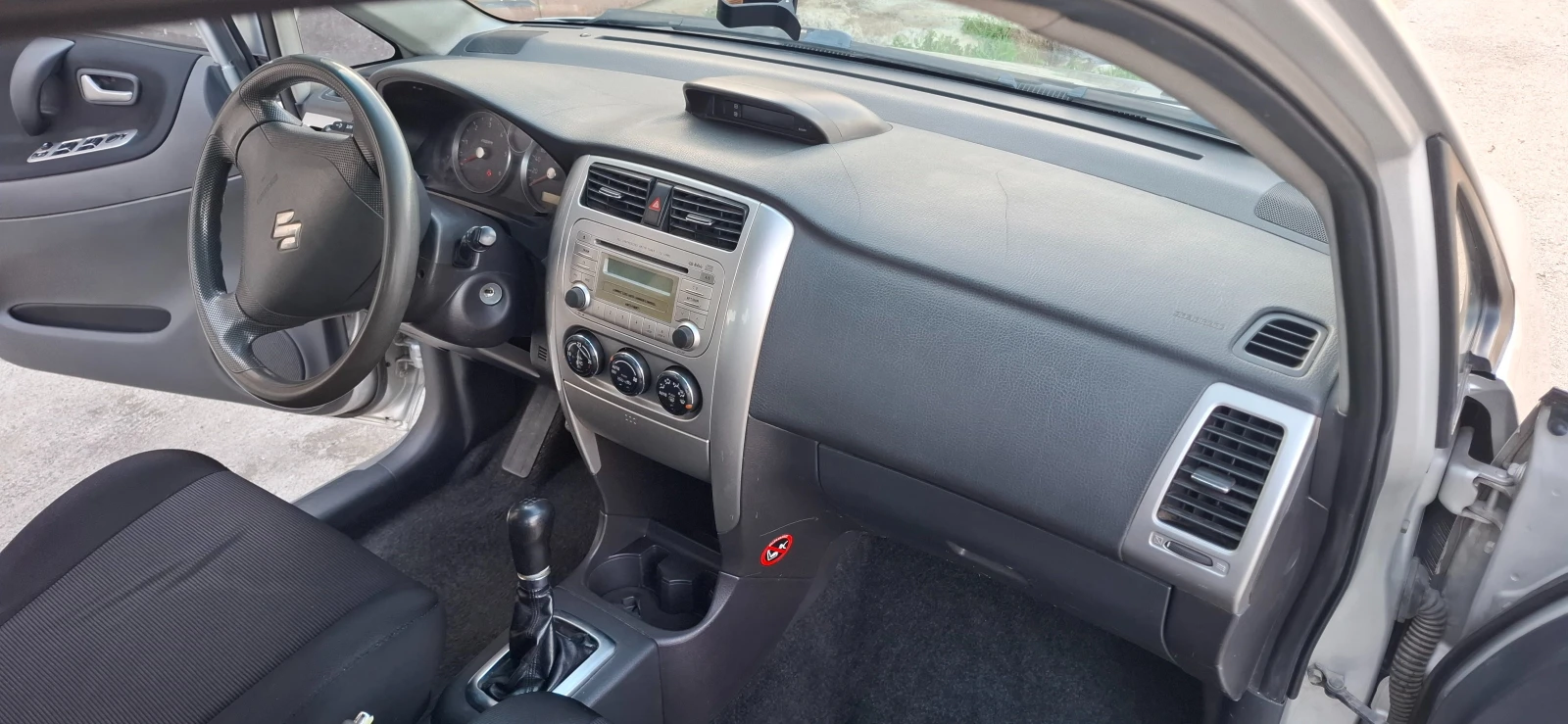 Suzuki Liana 1.4 DDIS - изображение 6