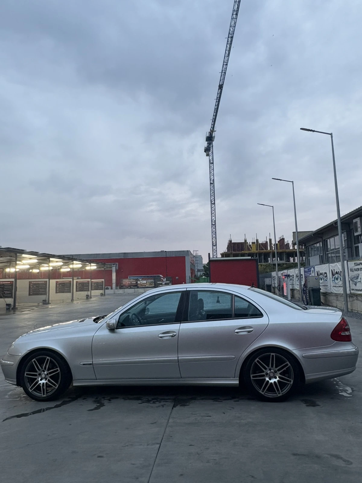 Mercedes-Benz E 220  - изображение 4