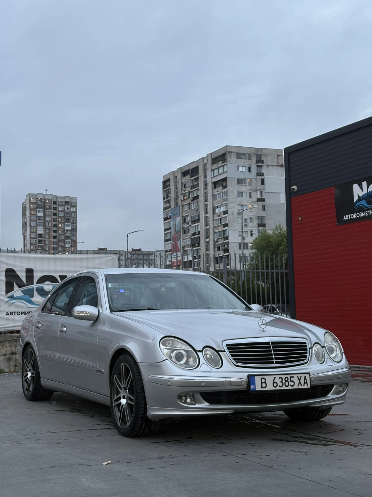 Mercedes-Benz E 220  - изображение 5
