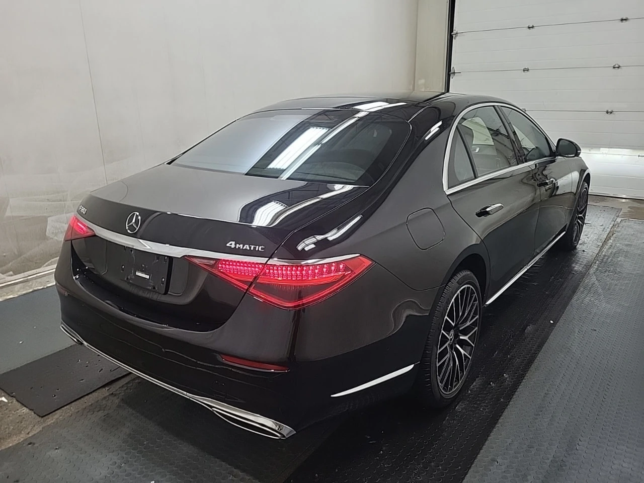 Mercedes-Benz S 580 * АВТО КРЕДИТ* ЦЕНА ДО БГ * CARFAX *  - изображение 6