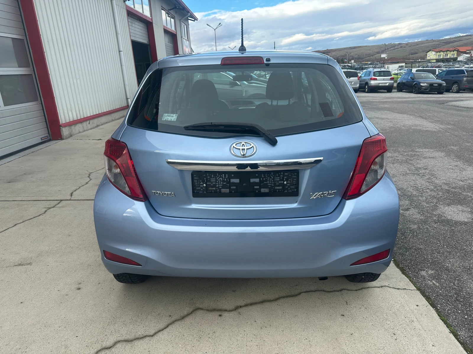 Toyota Yaris 1.3i  | Mobile.bg   5