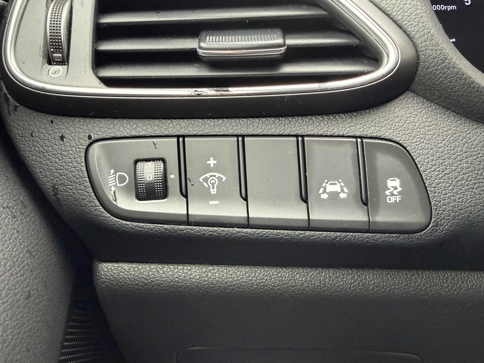 Hyundai I30 1.4, бензин, комби - изображение 8