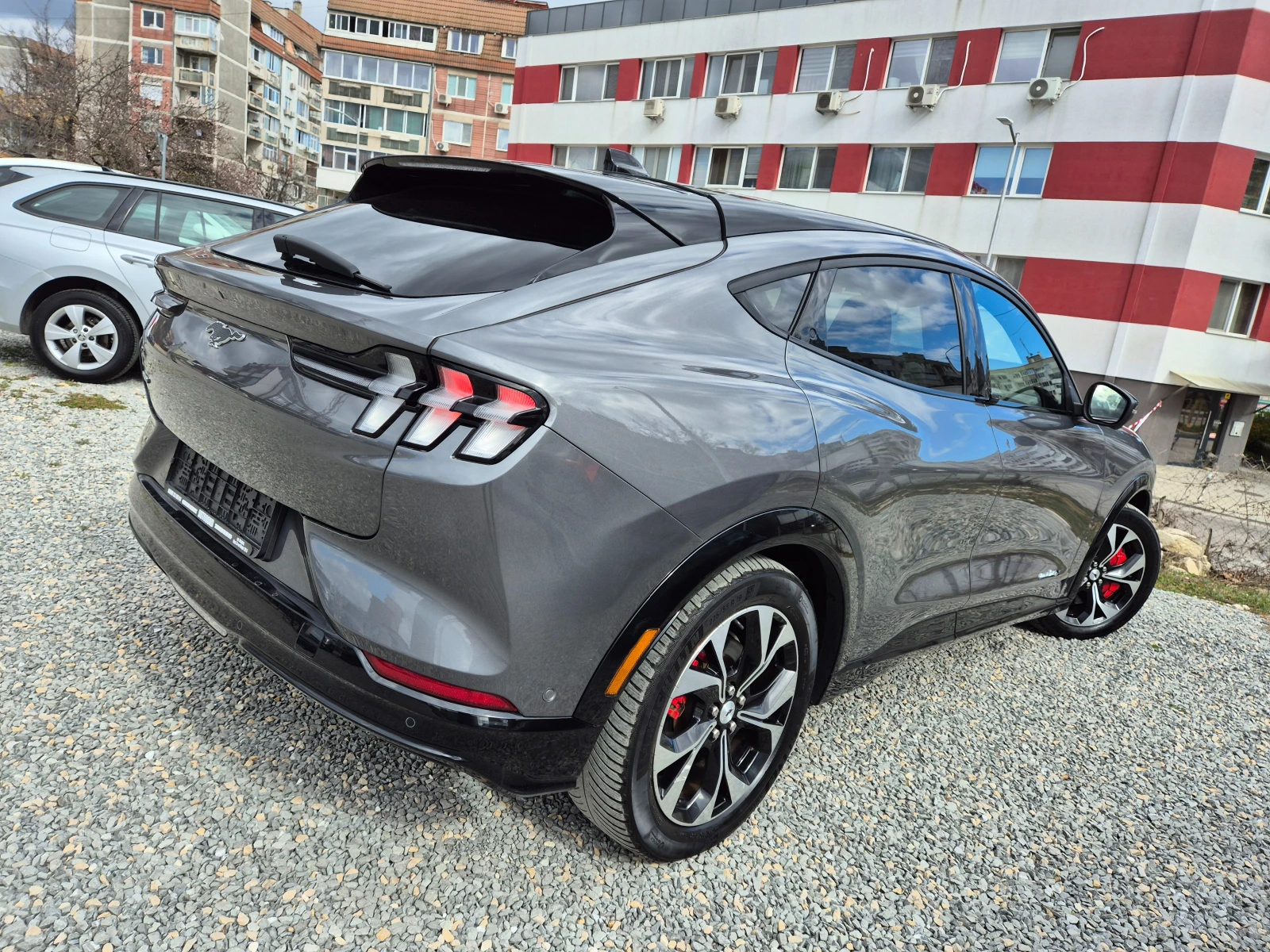 Ford Mustang Mach-E 351K.S. Extended Range 99kWh AWD-PANORAMA, снимка 2 - Автомобили и джипове - 53745905