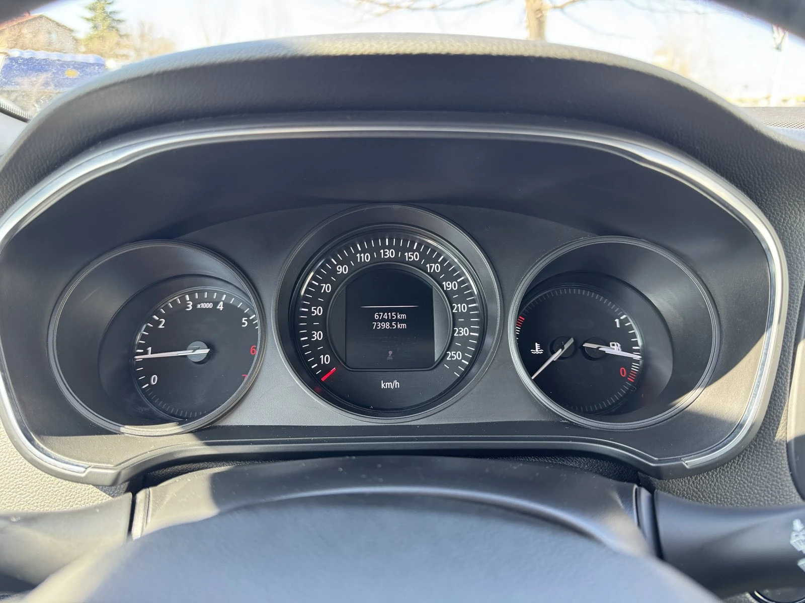 Renault Megane 1.3TCe 140k.c., снимка 15 - Автомобили и джипове - 53828120