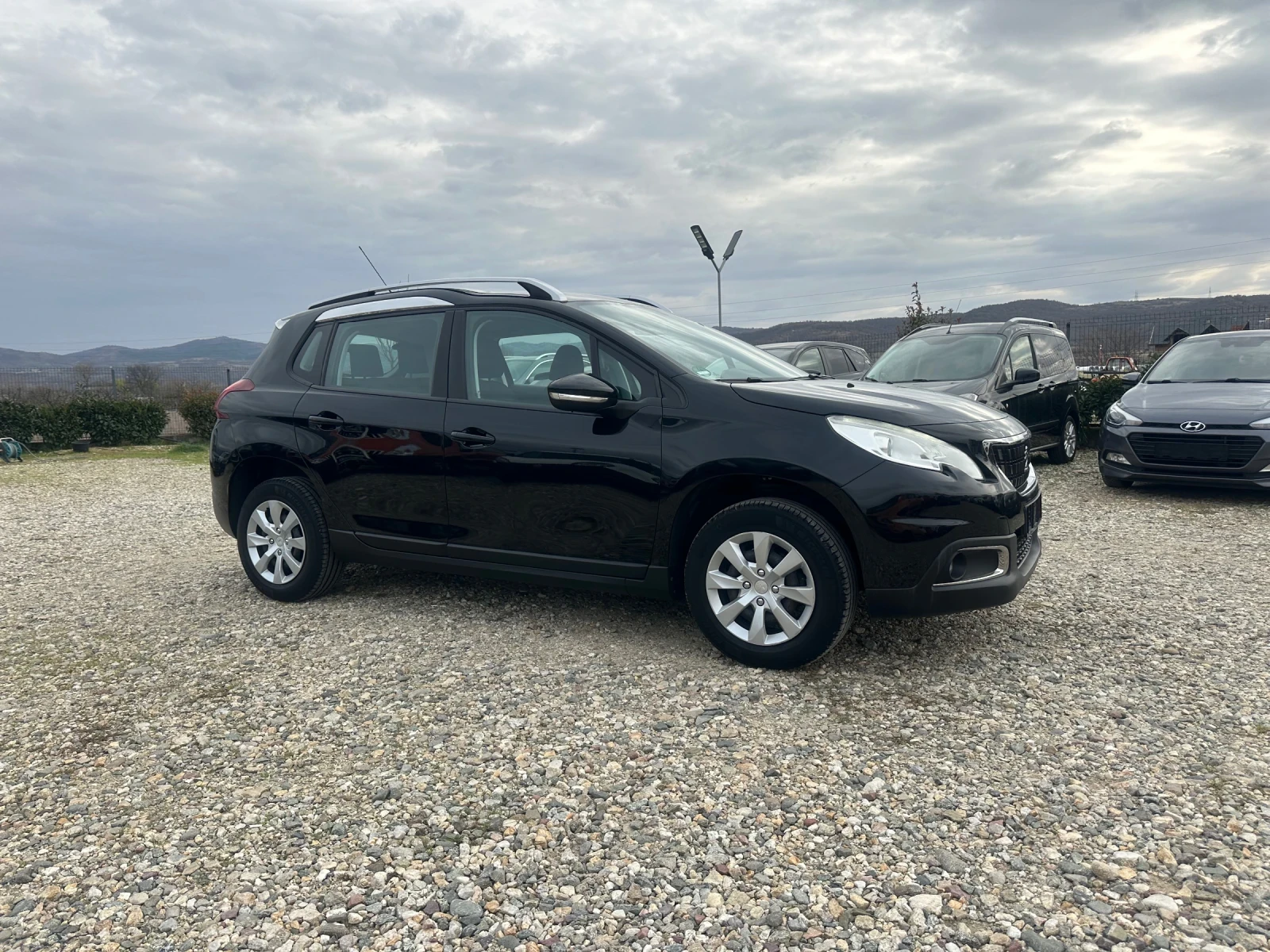 Peugeot 2008, снимка 2 - Автомобили и джипове - 53904684