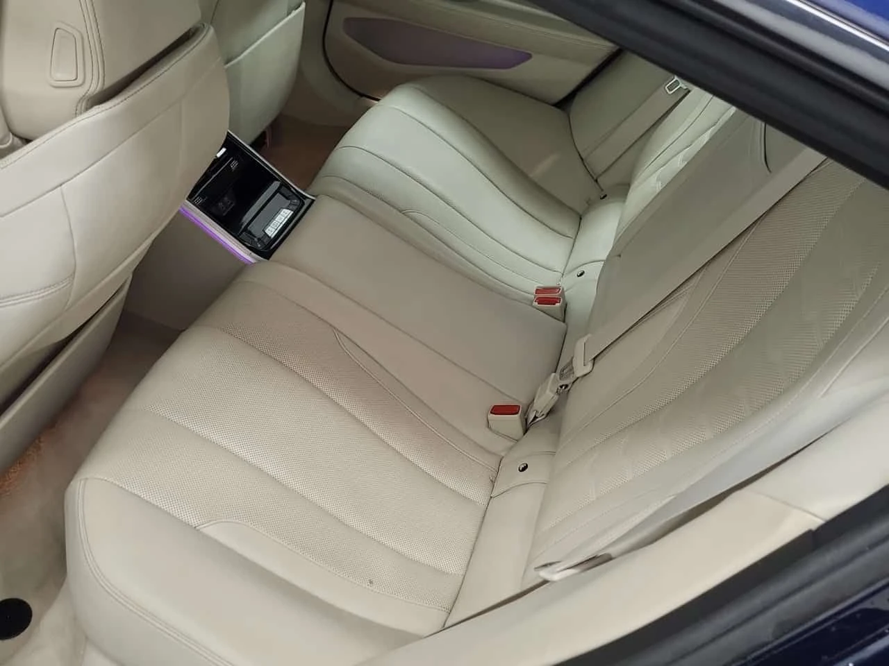 BMW 850 I| HUD| 360| AMBIENT| PANO| 2 КЛЮЧА, снимка 12 - Автомобили и джипове - 54069857