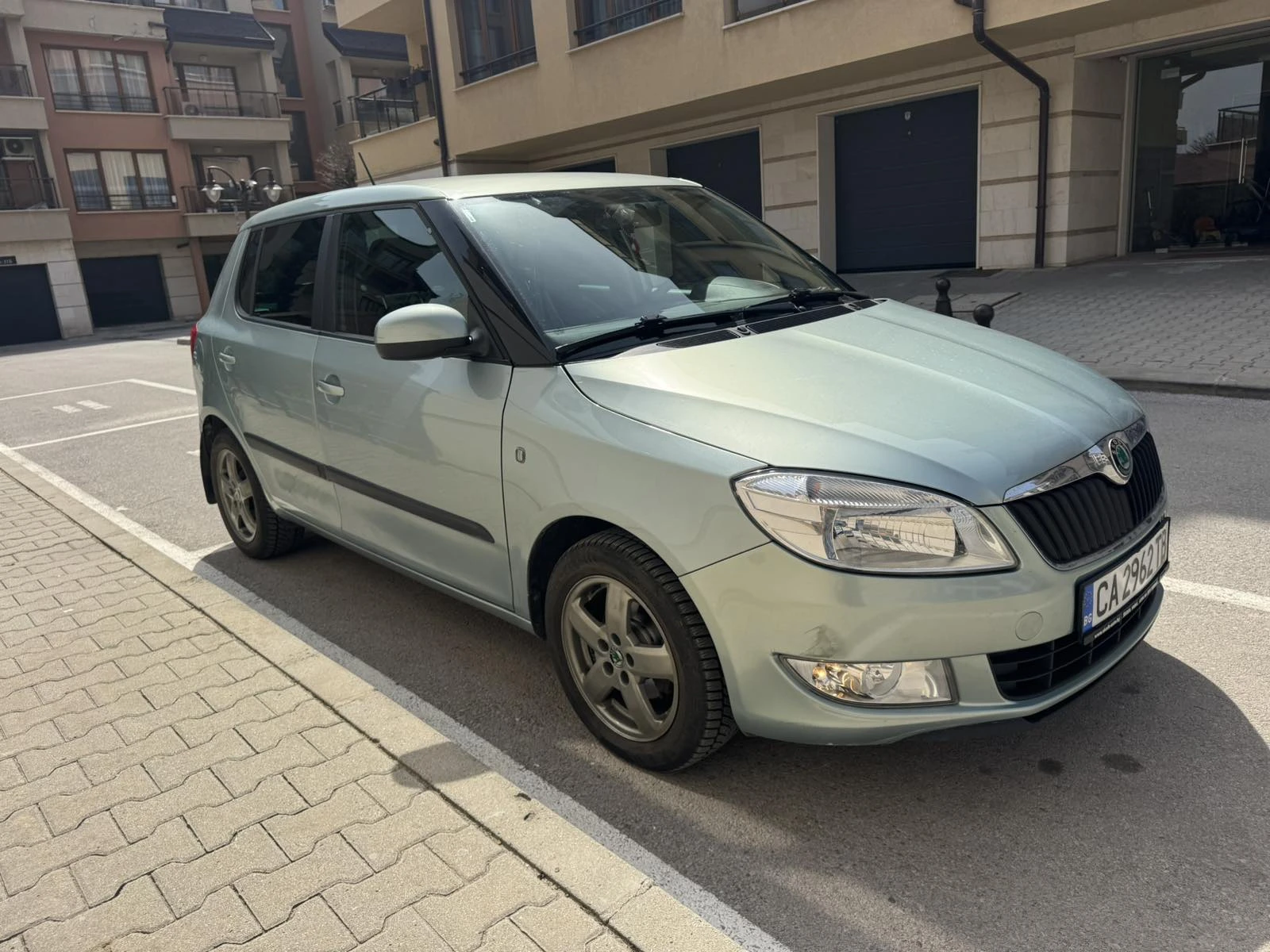 Skoda Fabia, снимка 2 - Автомобили и джипове - 54198334