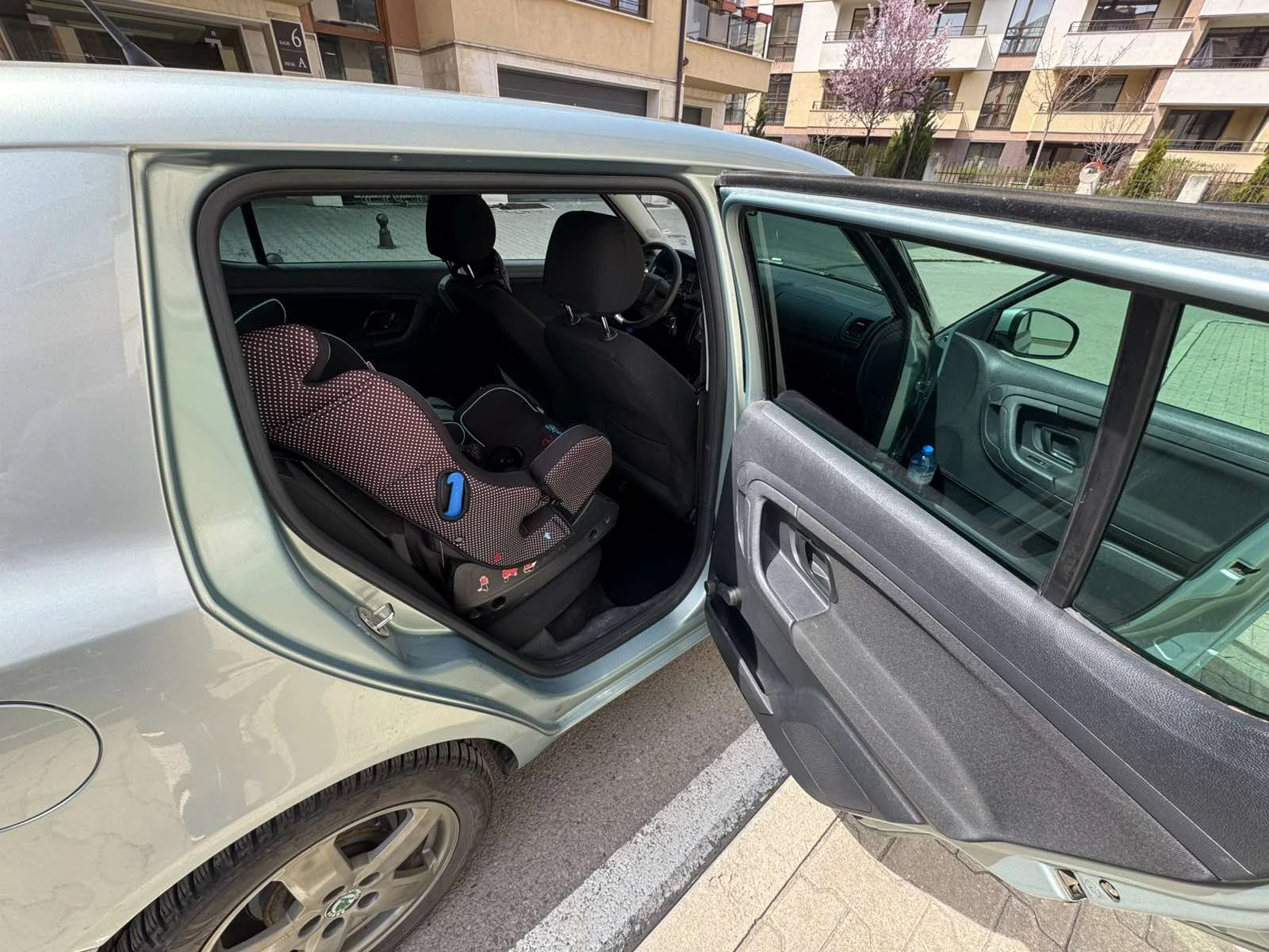 Skoda Fabia, снимка 13 - Автомобили и джипове - 54198334