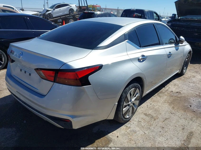 Nissan Altima 2.5l S Fwd, снимка 4 - Автомобили и джипове - 54315424