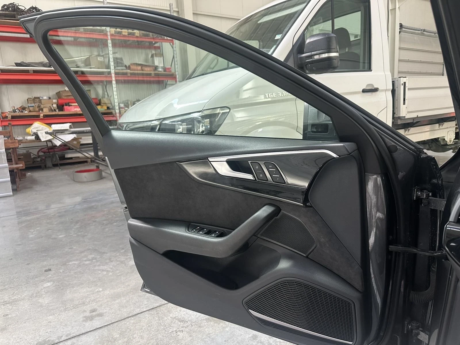 Audi S4, снимка 14 - Автомобили и джипове - 54319188